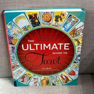 NEW. The Ultimate guide to Tarot Book. Beginners guide.